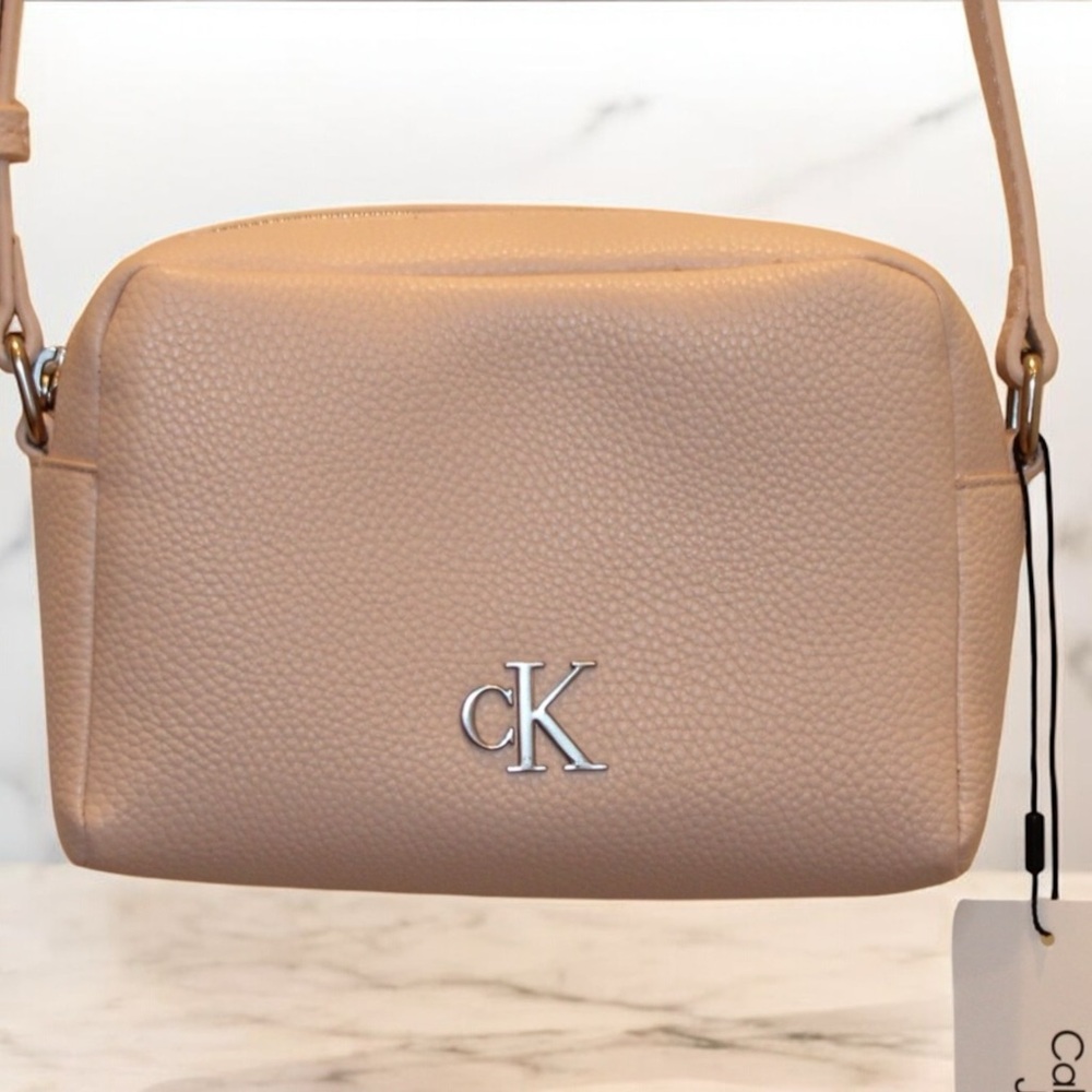 Calvin Klein Archive Hardware Camera Bag in Hushed Pink - NWT